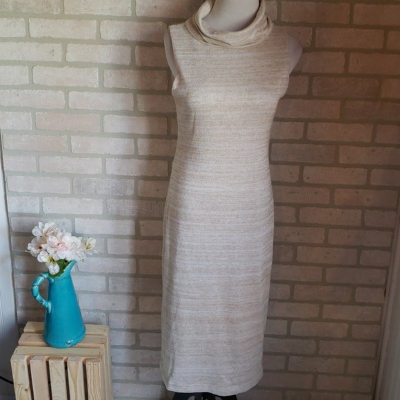 White House Black Market Dresses & Skirts - WhiteHouse Black Market Long Cream and White Dress